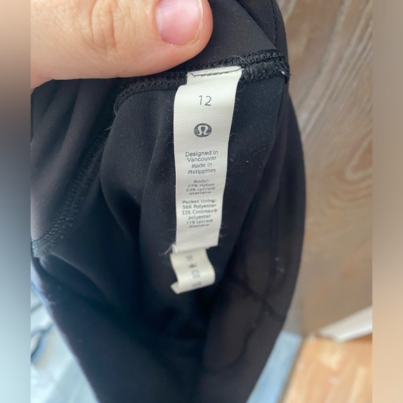 Lululemon wundertrain size 12 - Picture 3 of 3